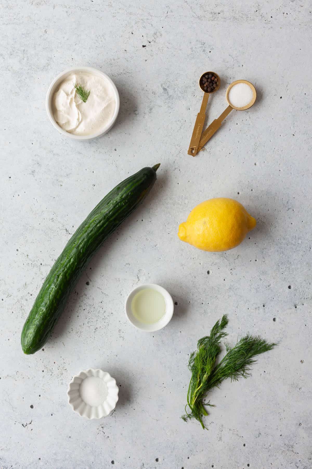 gurkensalat-mit-schmand-3 Zutaten für Gurkensalat mit Schmand und Dill